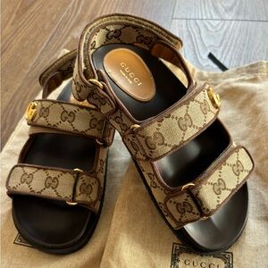 Selling Gucci sandals from current collection.Size 36.5. In excellent condition.